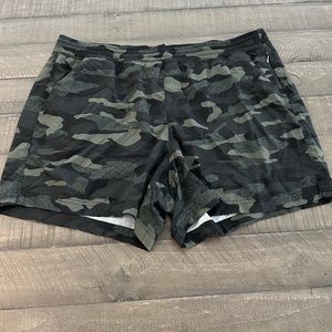 Old Navy Active Camouflage Shorts